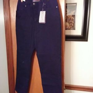 Gloria Vanderbilt black jeans brand new!!